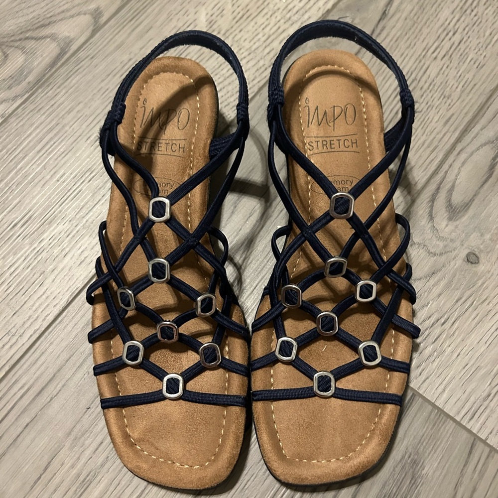 Stretch sandals